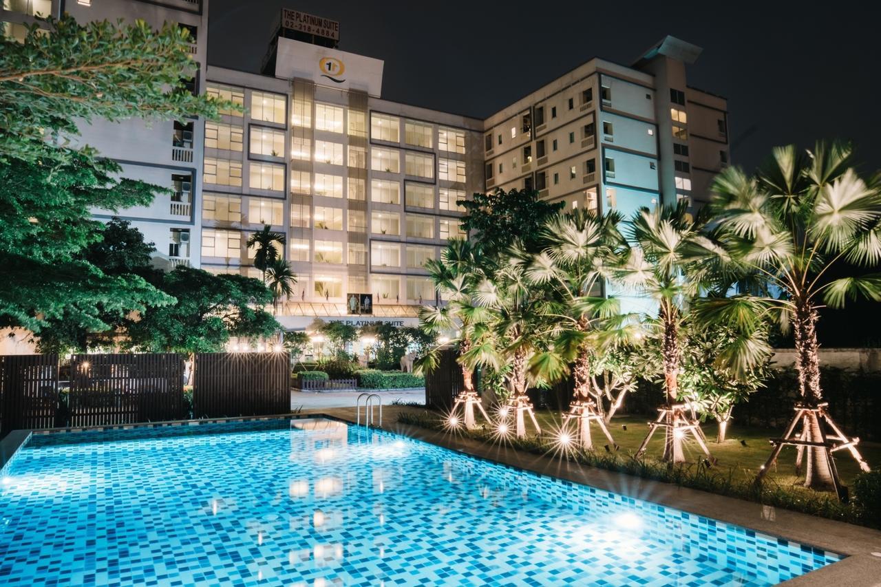 The Platinum Suite Bangkok Exterior photo